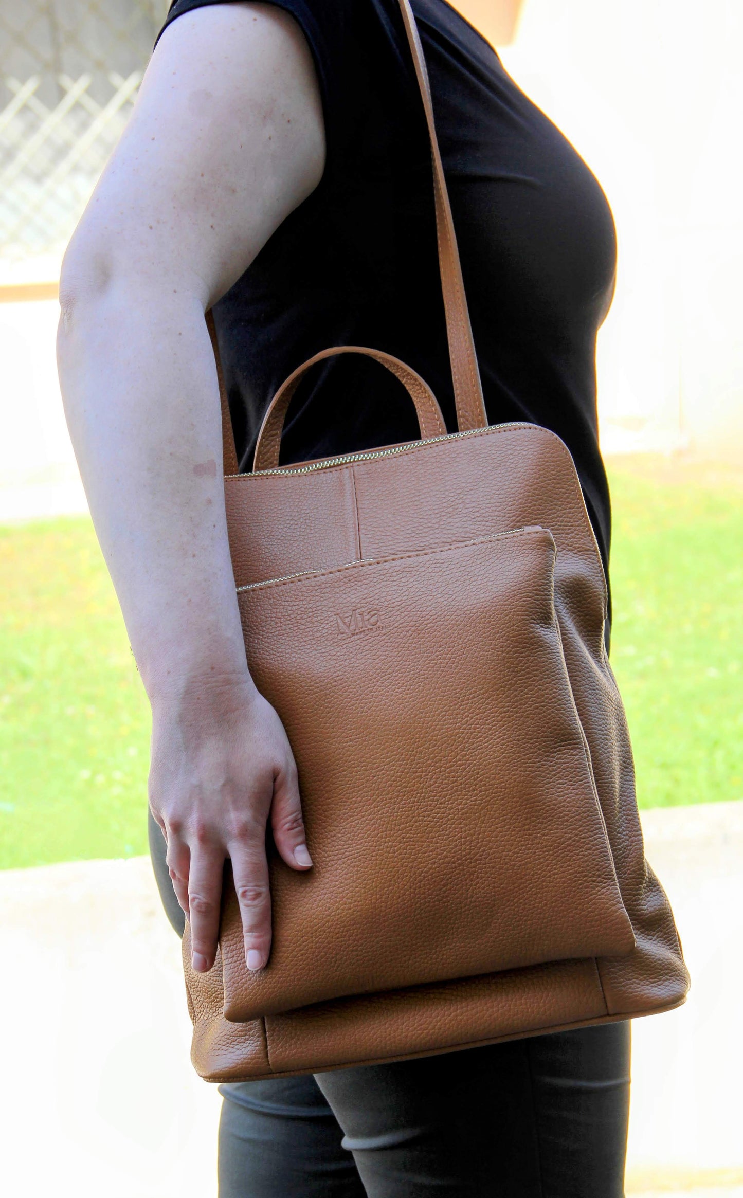 Italian leather backpack and crossbody bag - SARAH - Brown